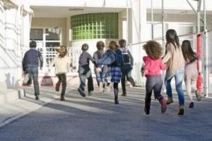 コロナウイルスで学校休校だが学童は？人員確保は間に合うの？4
